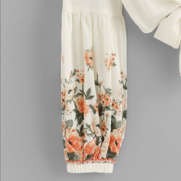 SOLD SOLD SOLD: Long sleeve Hand tie crop top - Picture 3 of 8